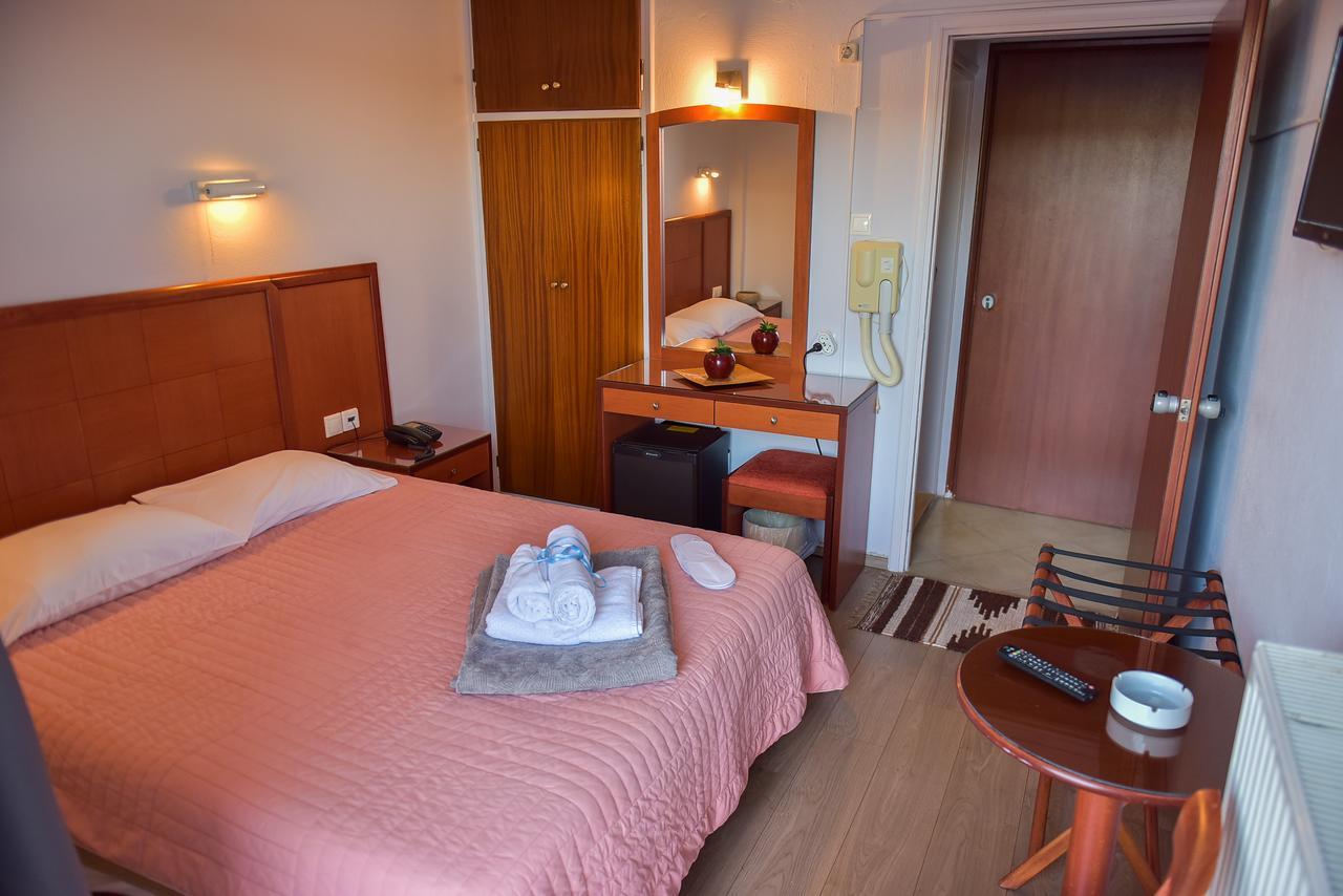 Oscar Hotel Amfilochía Buitenkant foto